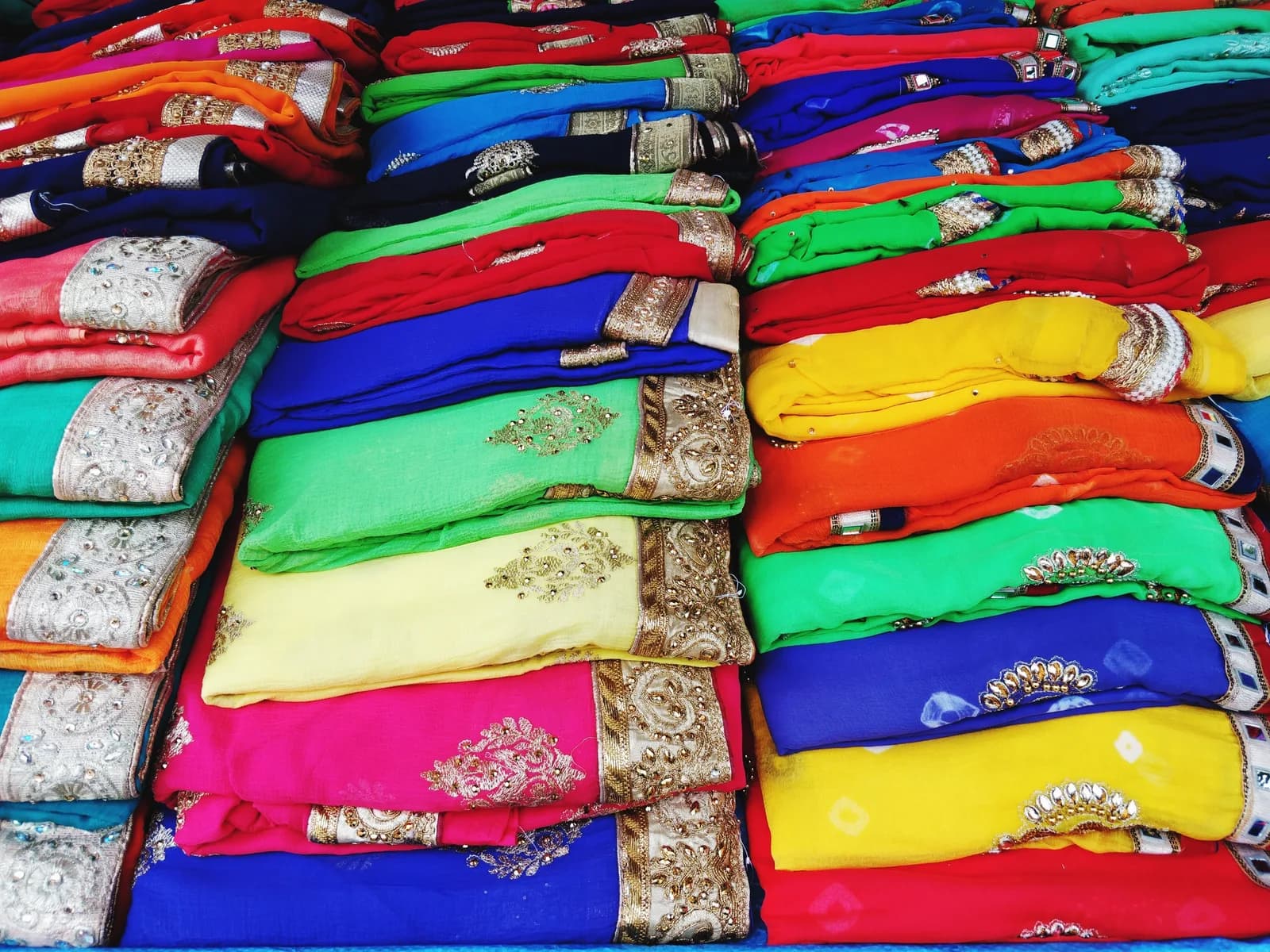Everyday Grace: How Readymade Practice Sarees Make Life Easier for Dan