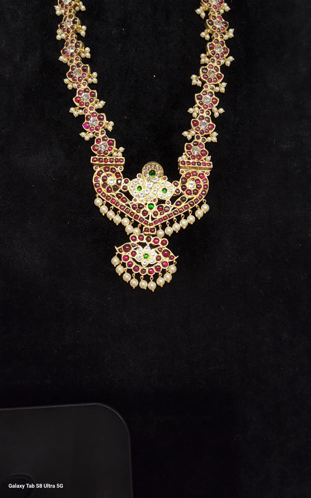 Mahudam Malai Temple Jewellery. Nagar Mahari necklace, full view. Pure silver and gold leaf temple jewelry.