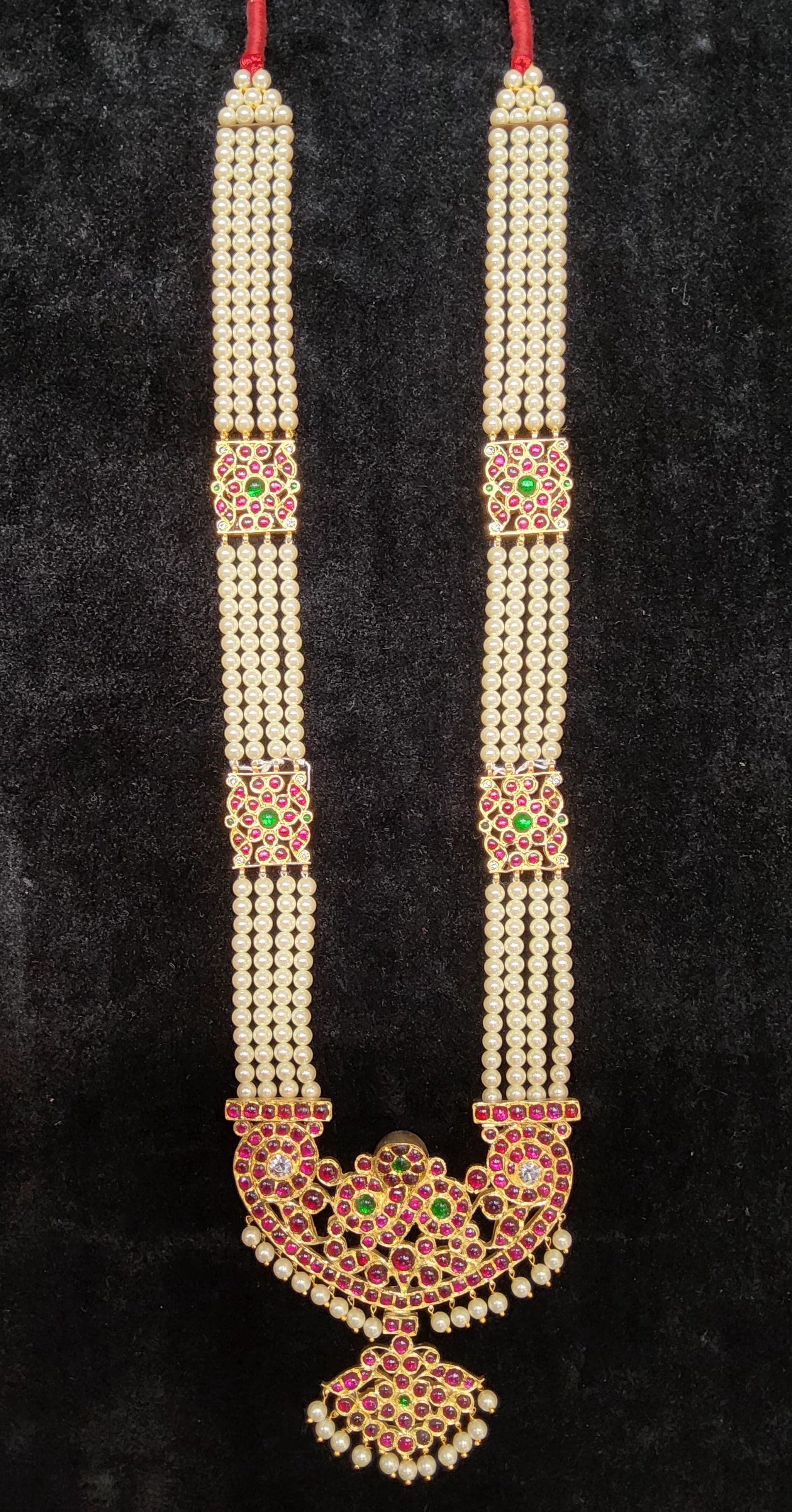 Nahar Mahari Mala: Close-up of original temple jewellery necklace