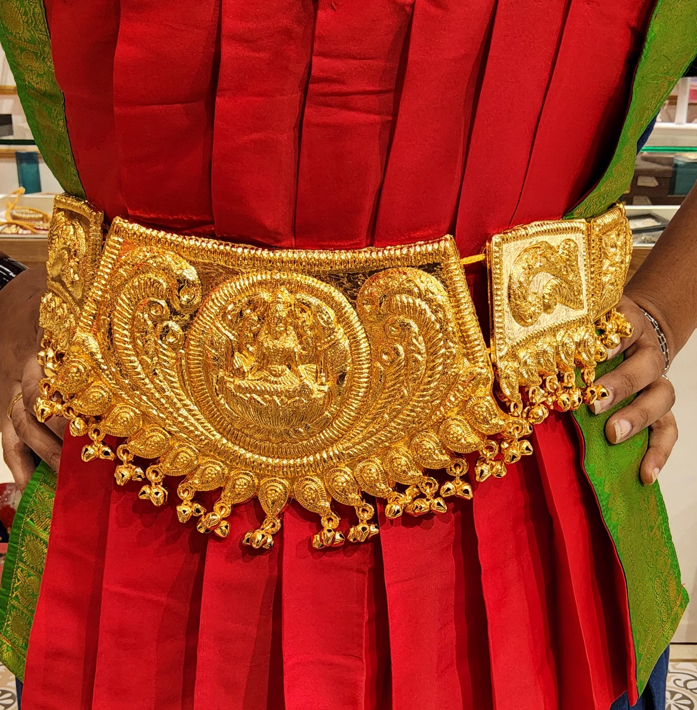 Bharathanatyam gold belt. Imitation jewellery for dance performance.