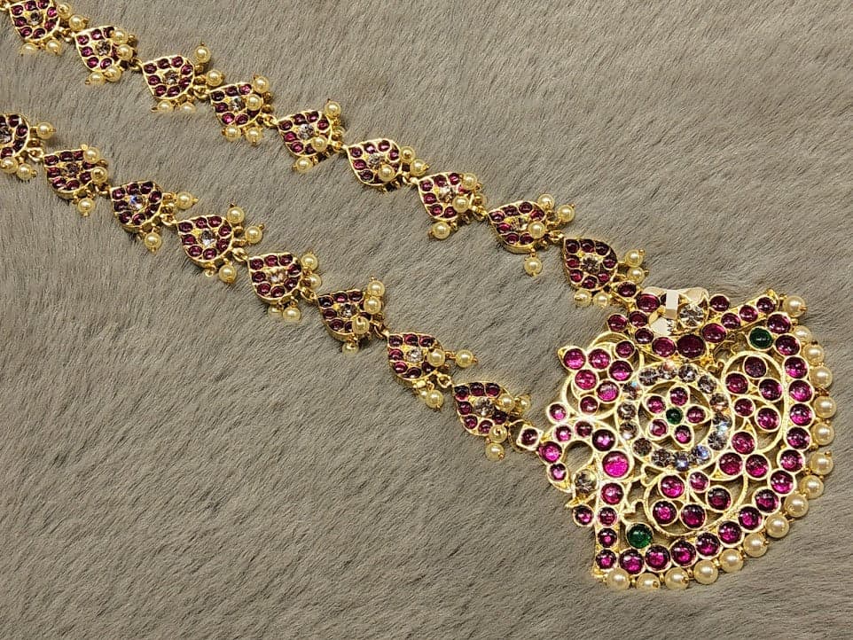 Copper Drop Haram necklace with Pathakam pendant. Indian dance jewelry, Margam style, full view.