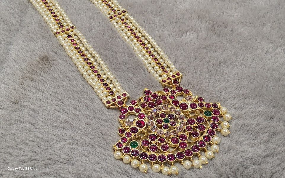 Close-up: Copper Single Stone Pearl Haram NJ070, Margam Collection, Indian Dance Jewelry Detail