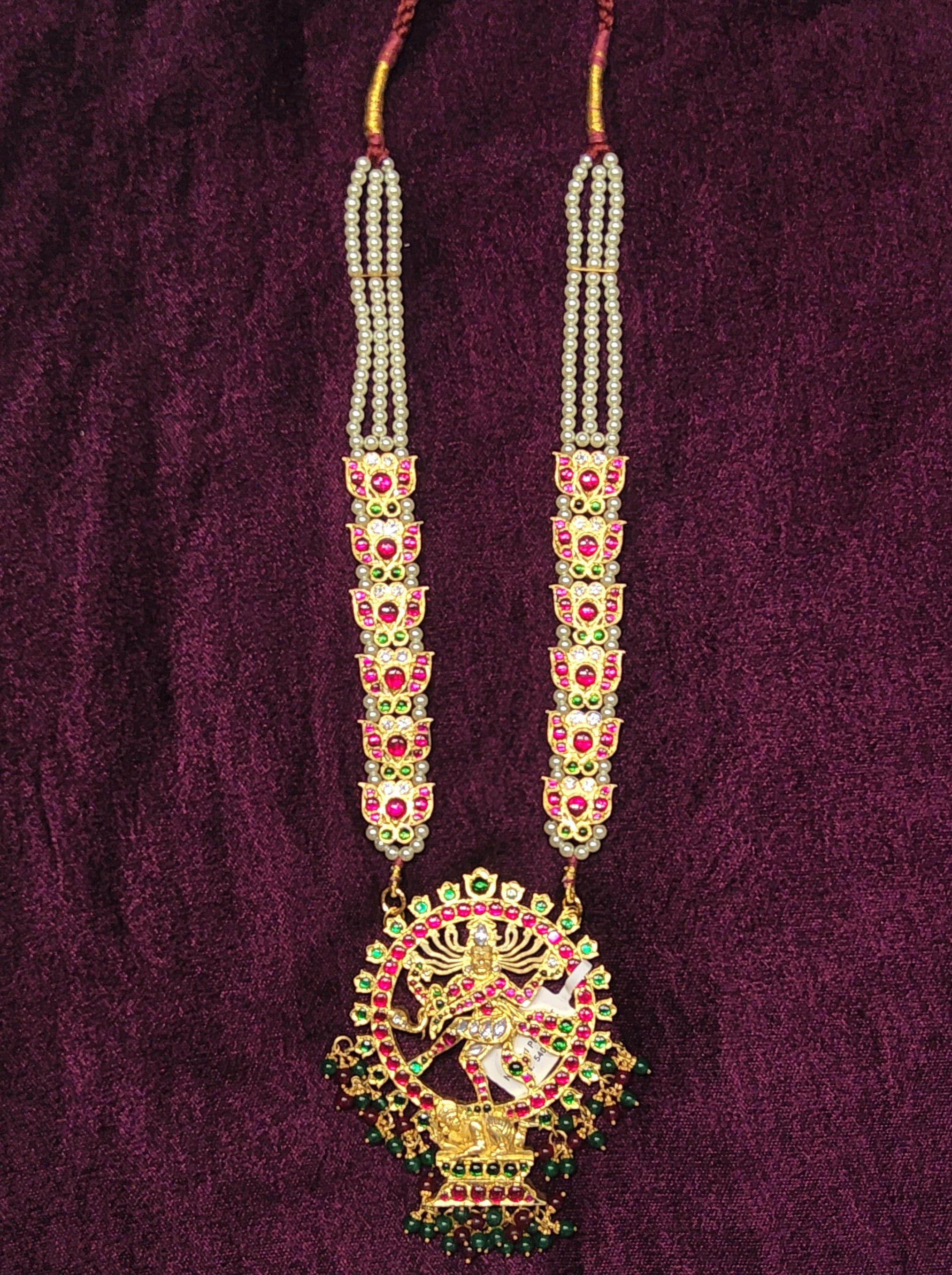 Original Temple Jewellery Nataraja Haram: Close-up of handcrafted pendant, perfect for Bharatanatyam dance.