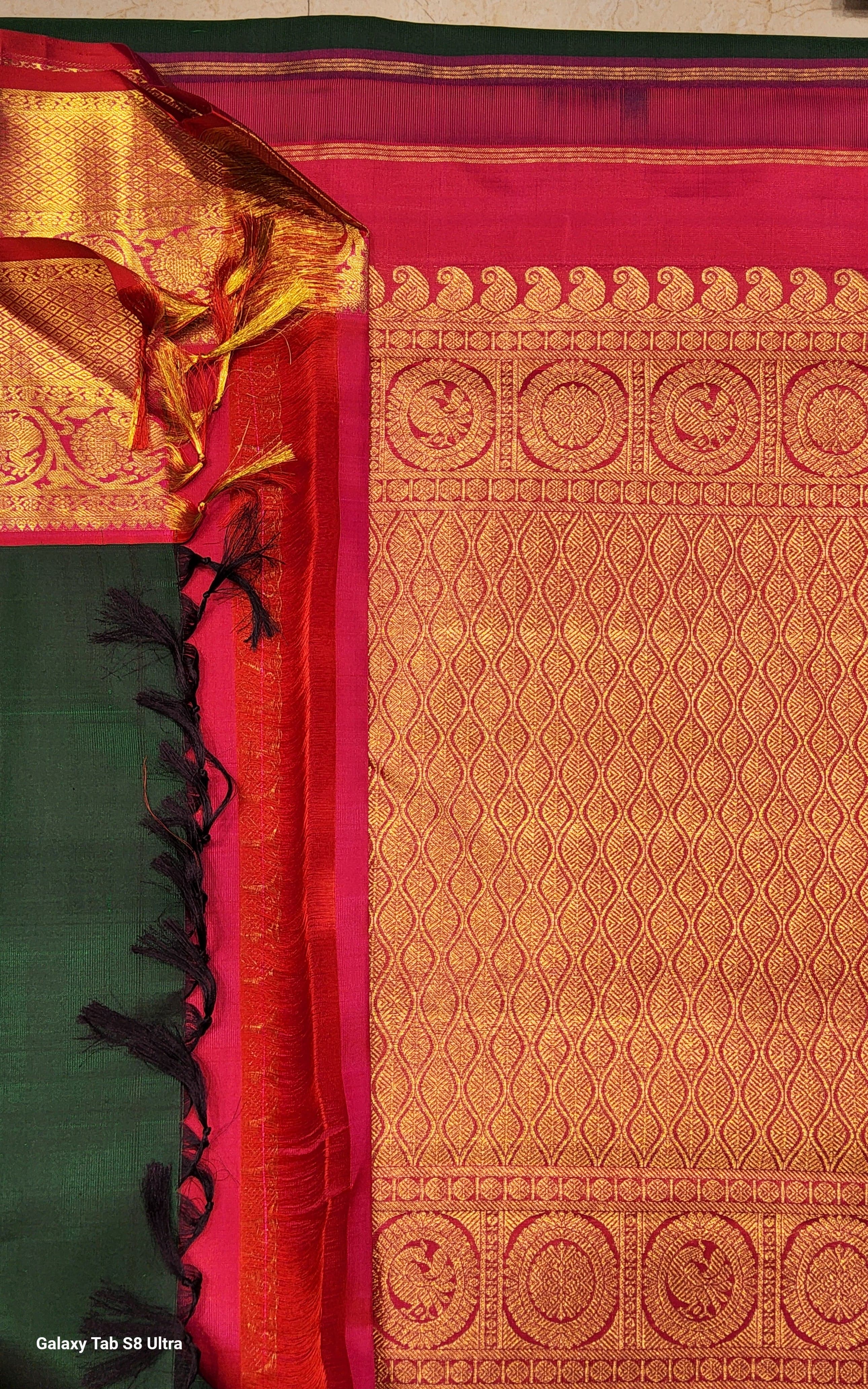Beautiful handloom green silk saree, traditional Kanchipuram design