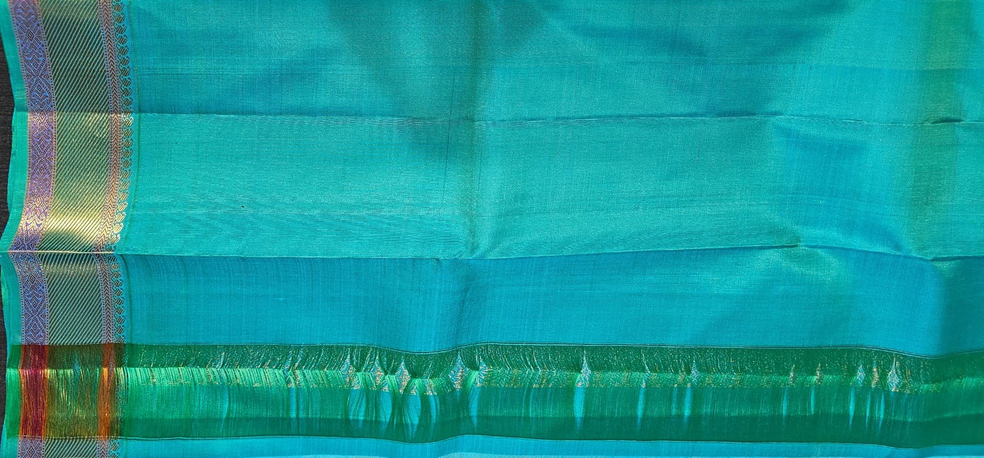 Off White w Green |  Kanchipuram Silk Saree | SESS94