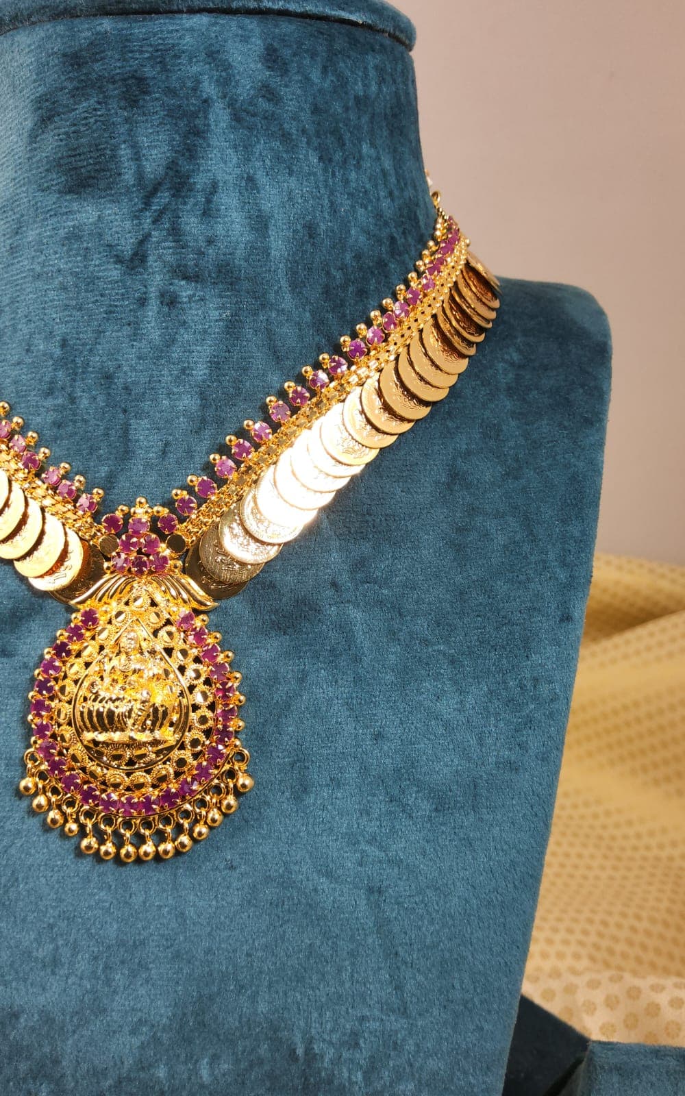 Haram Model: Kasumala New Collections, traditional Indian necklace, full product view.