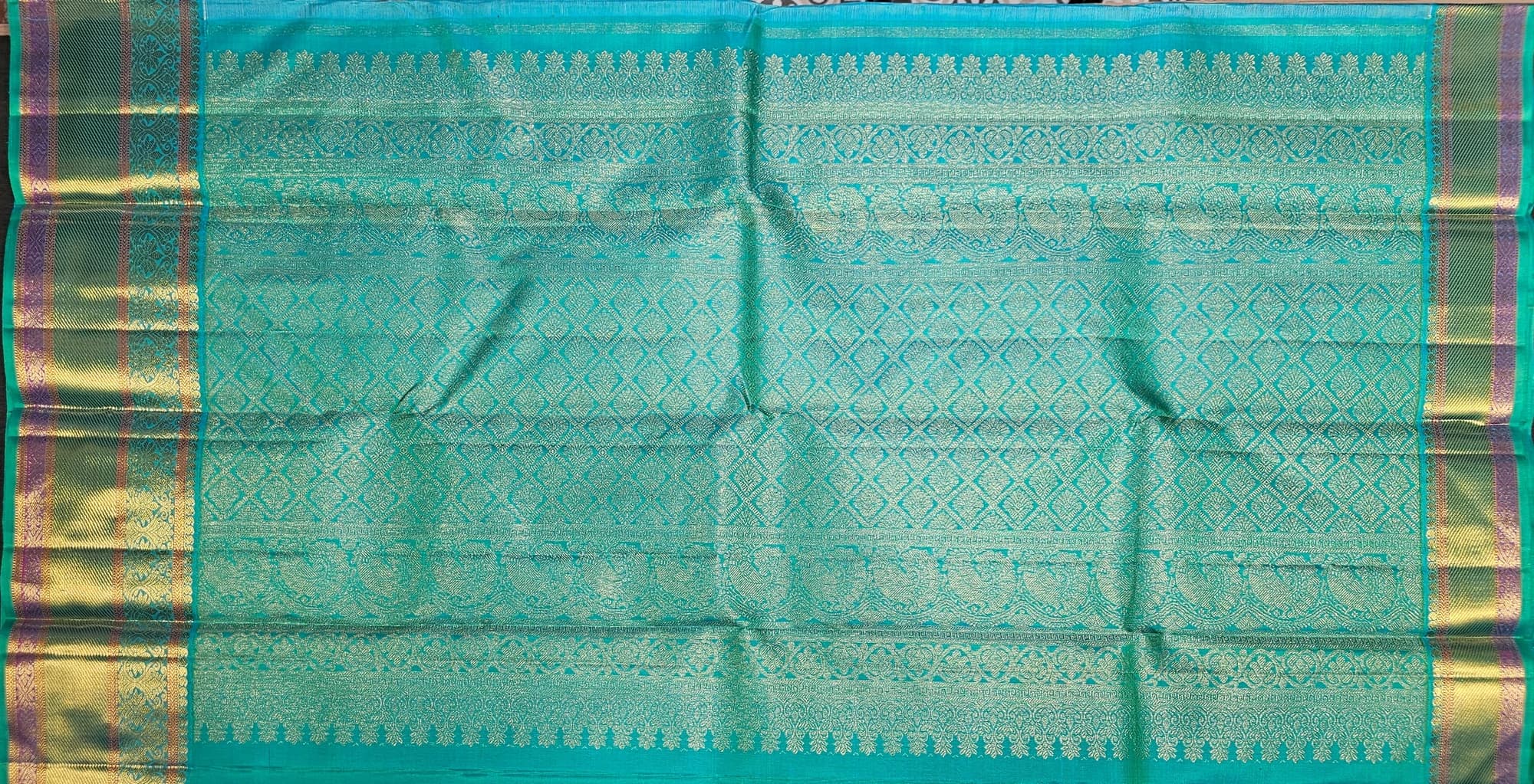 Off White w Green |  Kanchipuram Silk Saree | SESS94