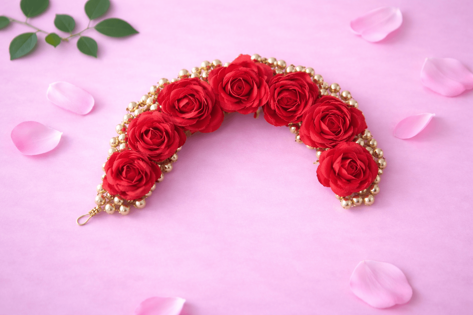 Rose Veni for Bharatanatyam jewellery set, pearl hair accessory detail, Arangetram bridal look