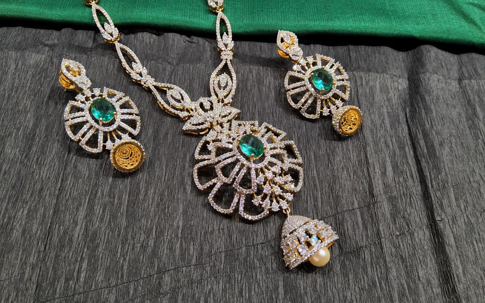 Close-up of pure silver necklace: Elegant, timeless silver jewellery detail, 92.5 silver