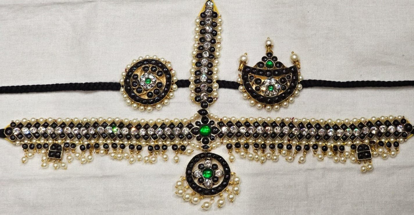 Black (without gold key ) / Original Temple Jewellery