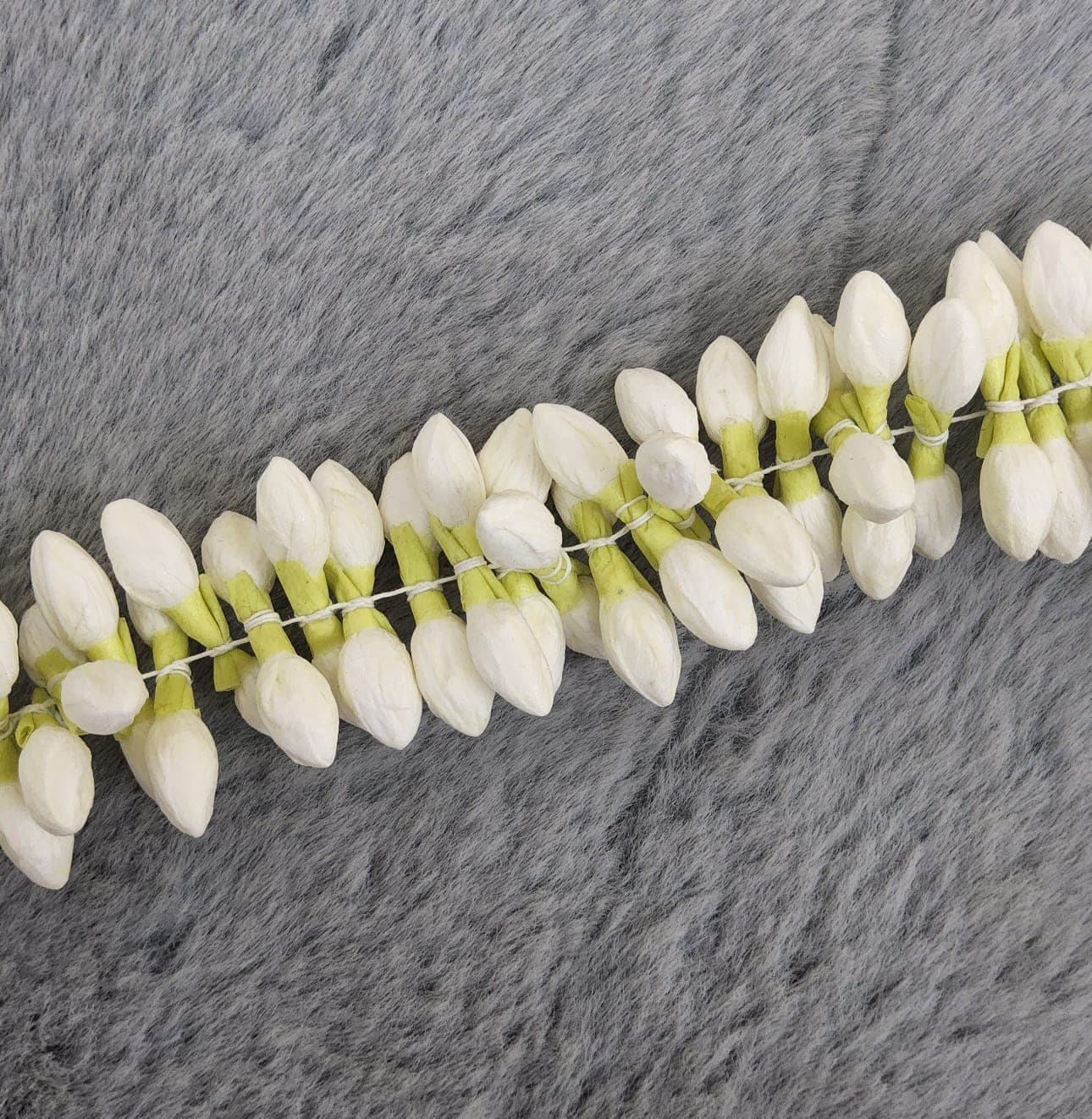 20-inch artificial jasmine flowers. Wedding hair accessory, foam material.