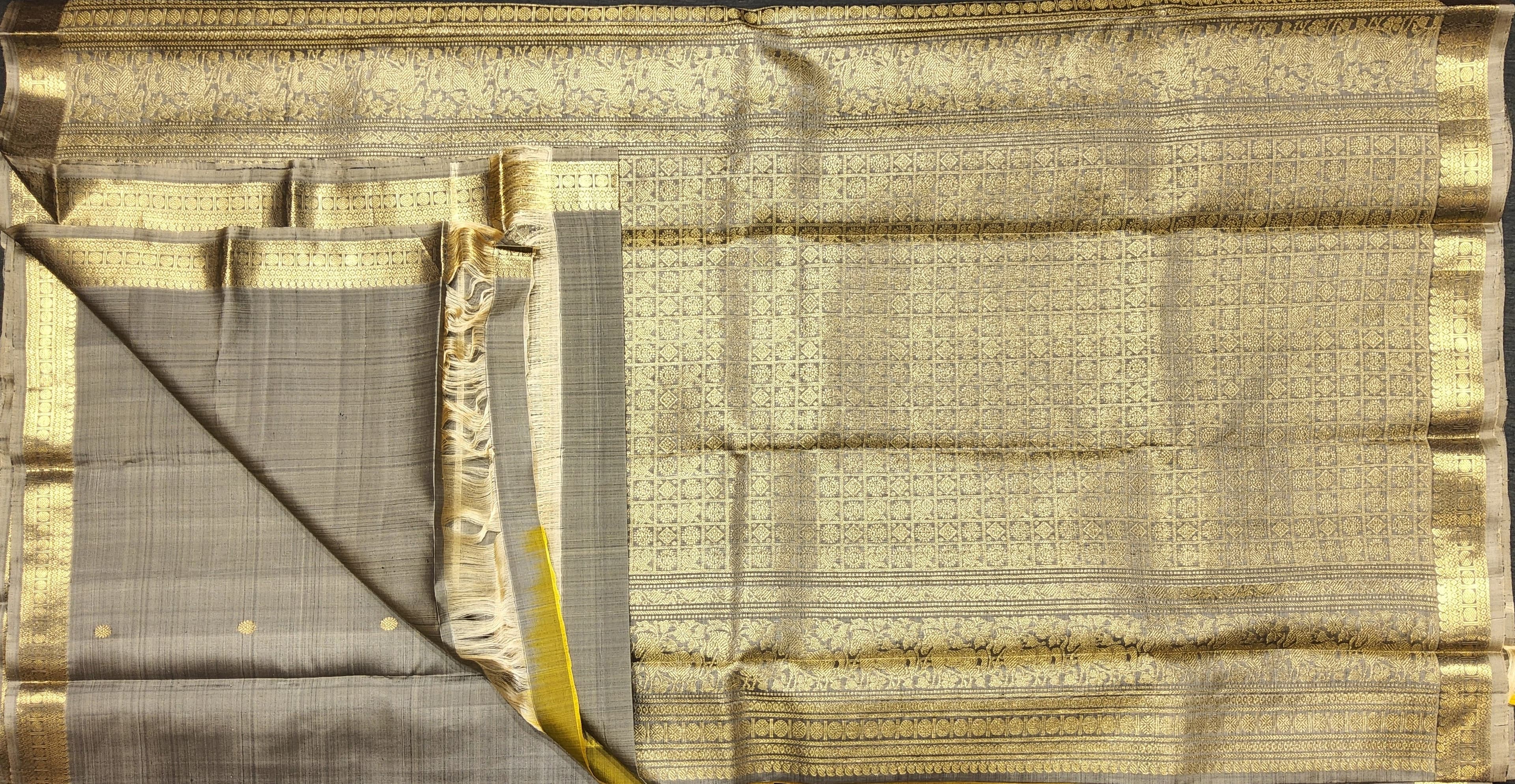Grey authentic silk Kanchipuram saree; ideal Dharmavaram pattu sarees alternative for dancers.