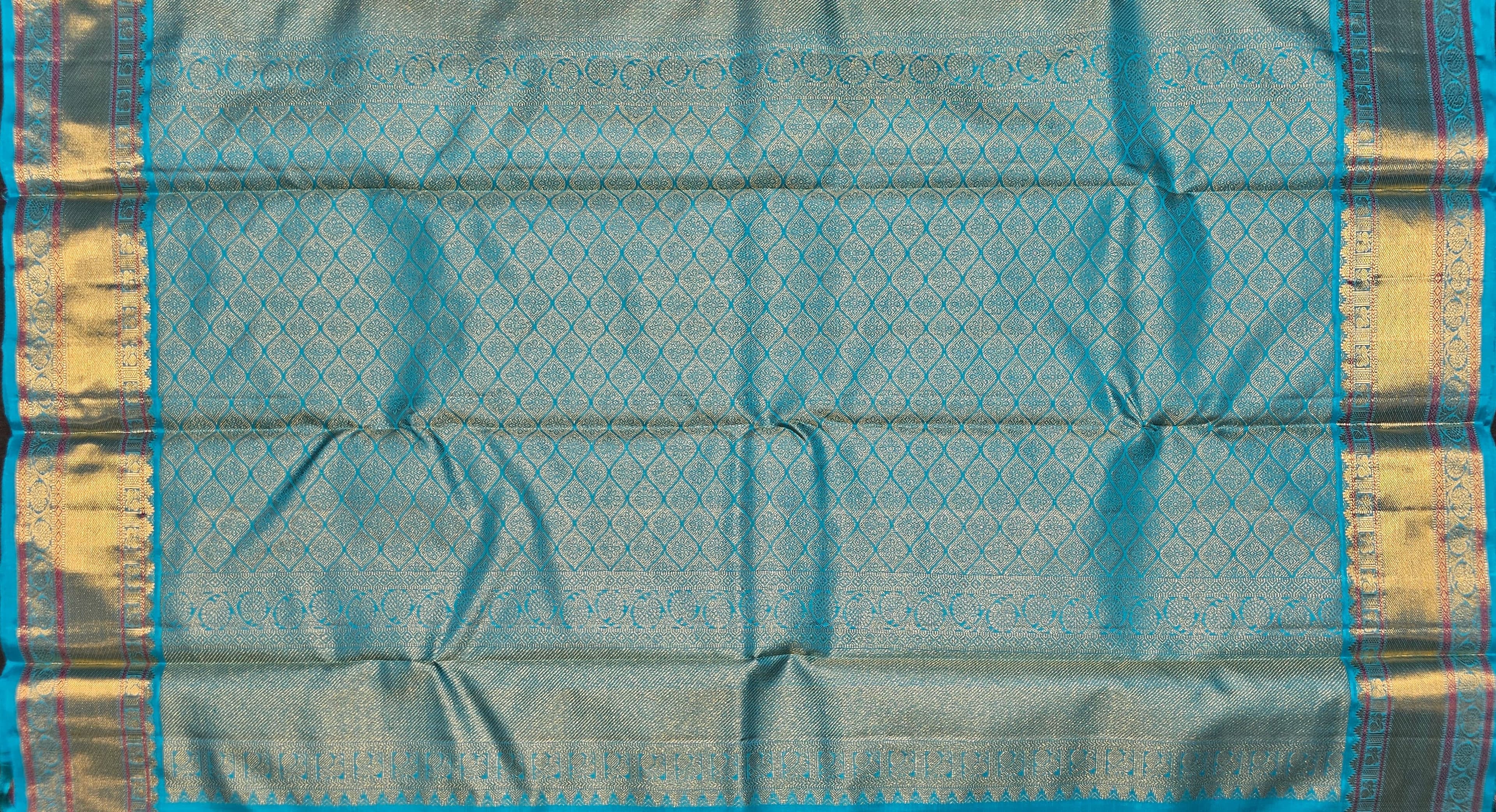 Purple & Teal authentic silk Kanchipuram saree pallu. Arangetram saree detailed view.