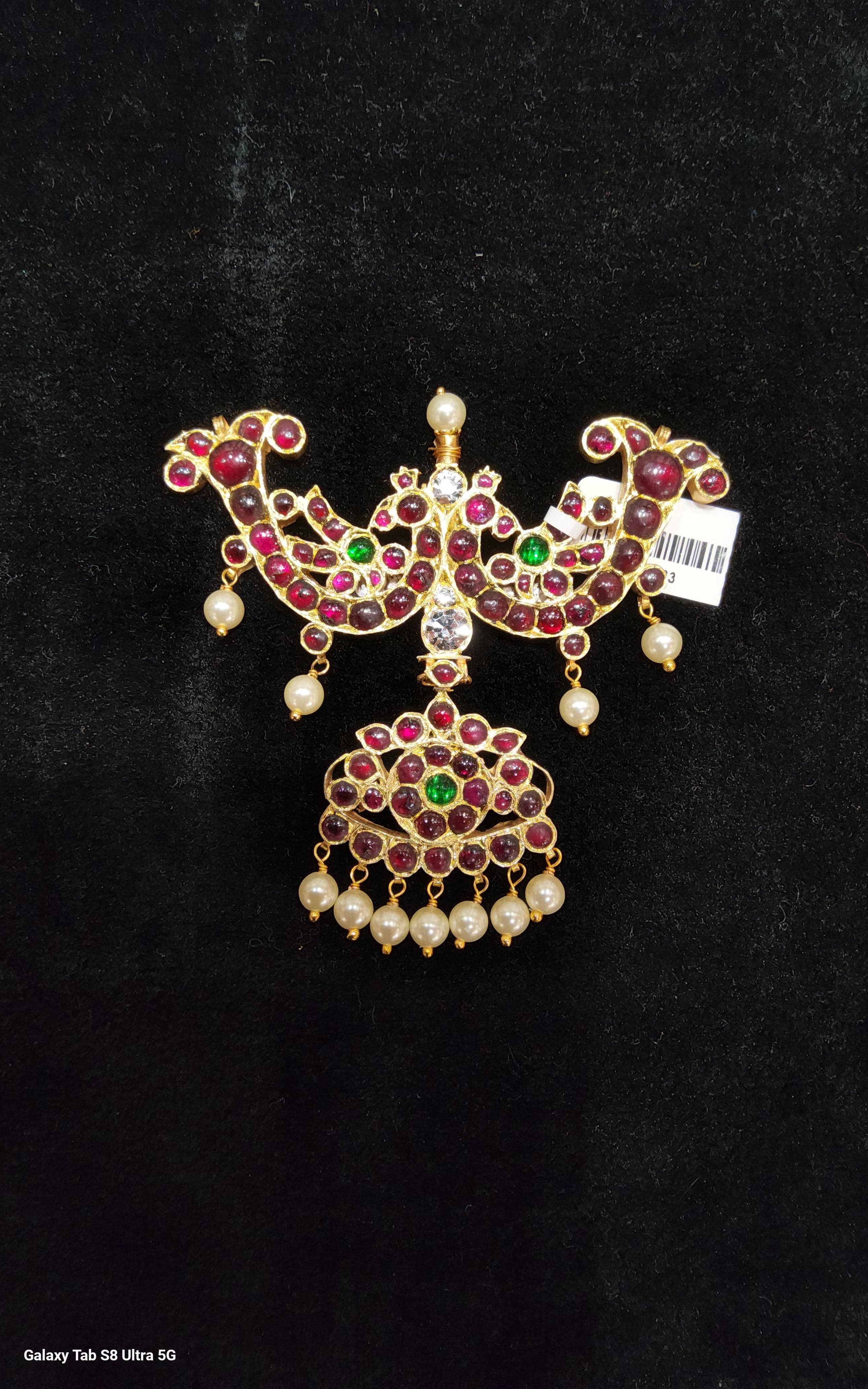 Close-up of exquisite 1/4 Mahari temple necklace, authentic Bharatanatyam jewelry for dancers
