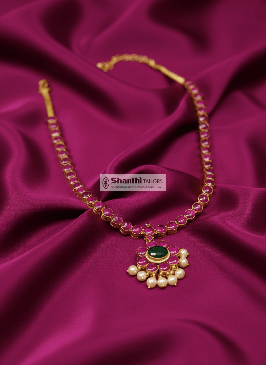 Double Side Attigai: Close-up of intricate Kemp stone work on original temple jewellery.