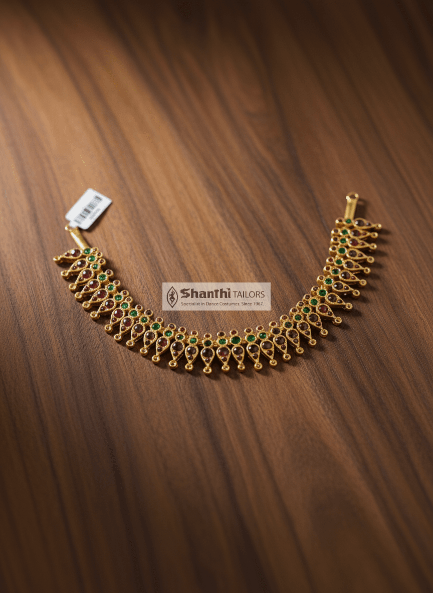 Suruli Pichippu Choker: Original Temple Jewellery, handmade gold-leafed silver necklace, detailed close-up.