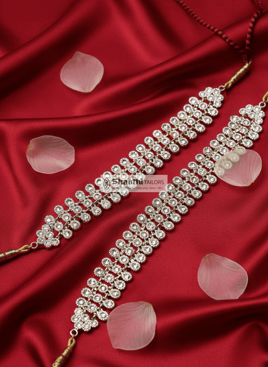 Baji Band Odesy close-up: Copper alloy armlet, perfect for Arangetram or classical dance.