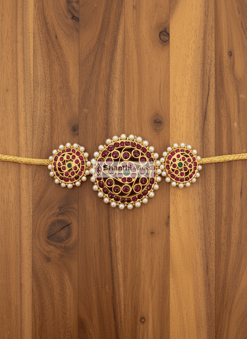 Close up of ROUND Choker Necklace: Original Temple Jewellery design, gold & silver.