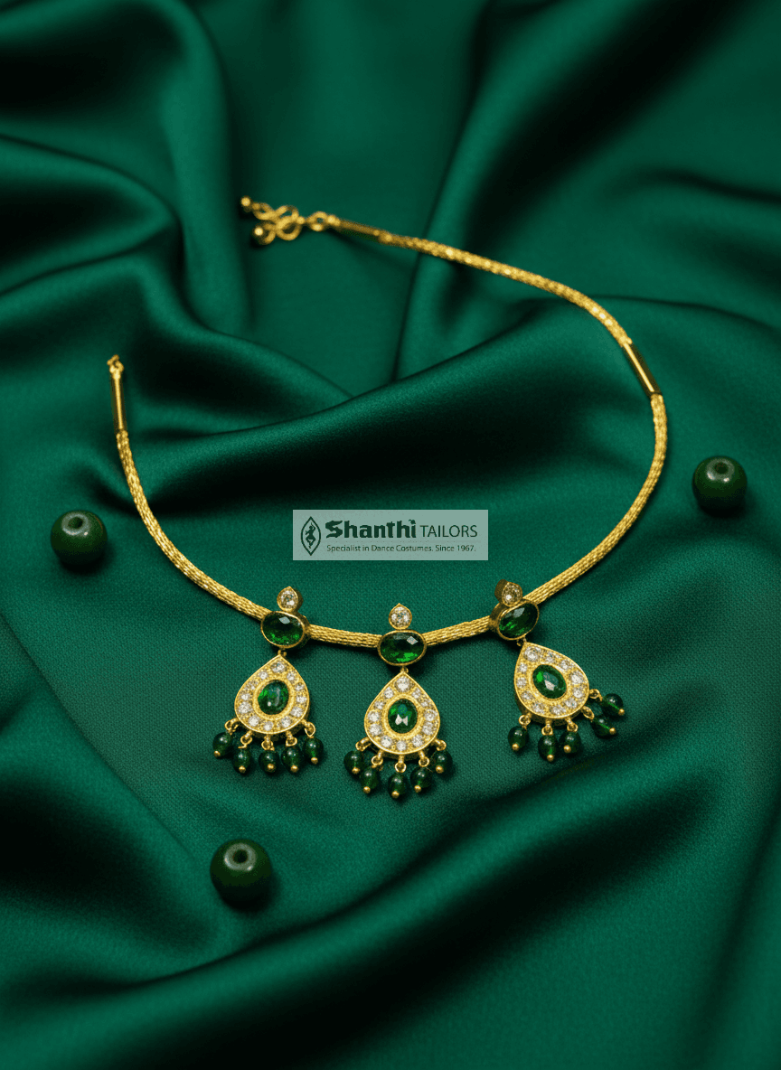 Temple Choker Shanthi01 close-up. Authentic jewellery for Kuchipudi and Arangetram dance performances.