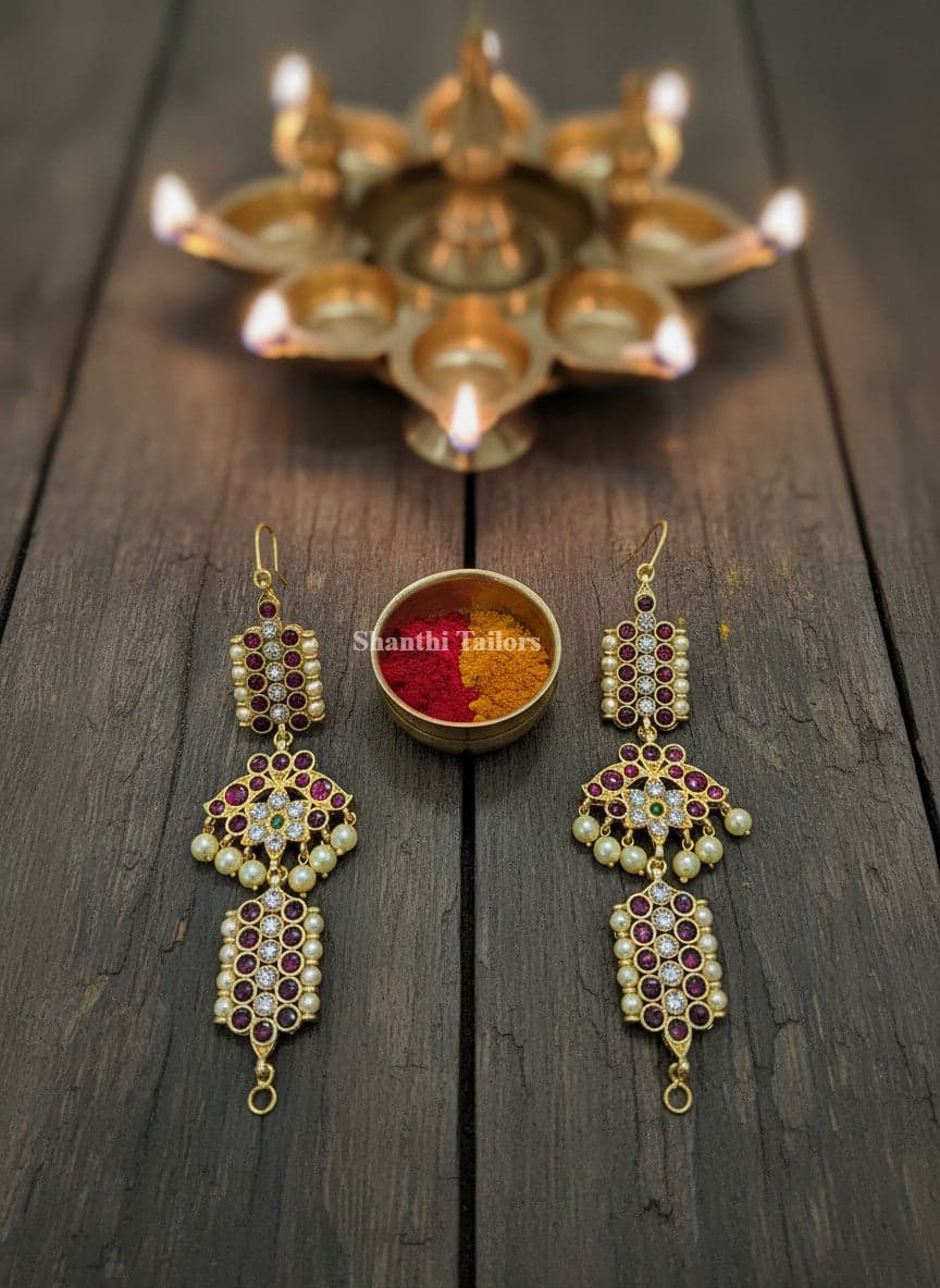 Flower Mattal: silver base gold leaf temple jewellery, Bharatanatyam jewellery set detail.