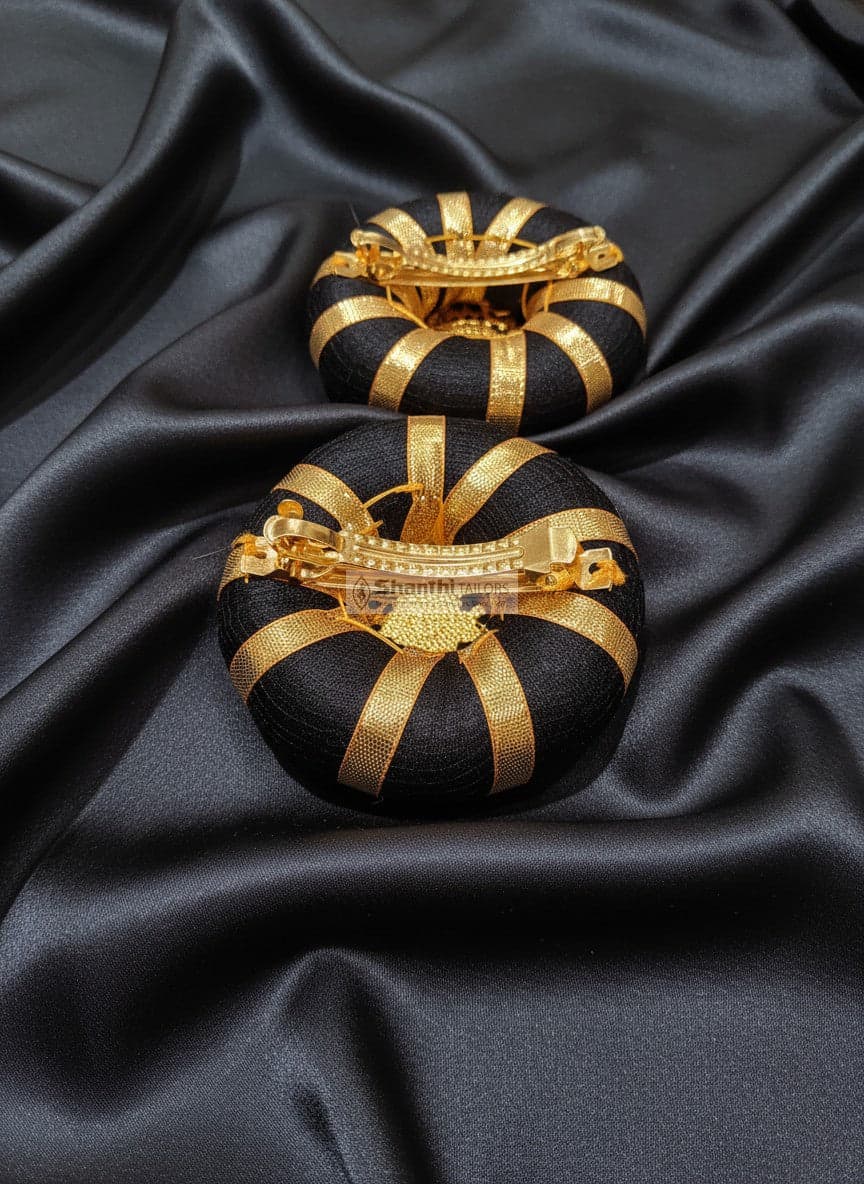 Bharatanatyam Bun Rockodi Clip: Close-up view of traditional Indian dance hair accessory. Secure hold.