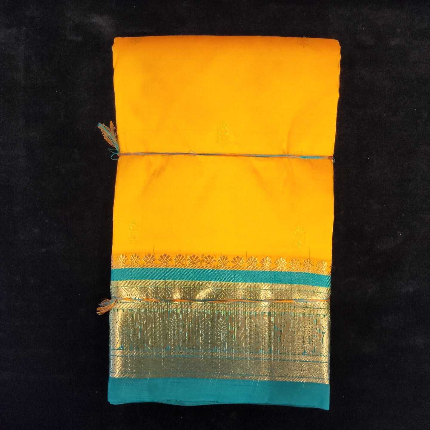 New Design Kanjivaram Pure Wedding Silk Saree Mango Yellow Color w/ Blouse  – Kanchipuram Silk Sarees | Silk sarees online shopping, Wedding silk saree,  Silk sarees